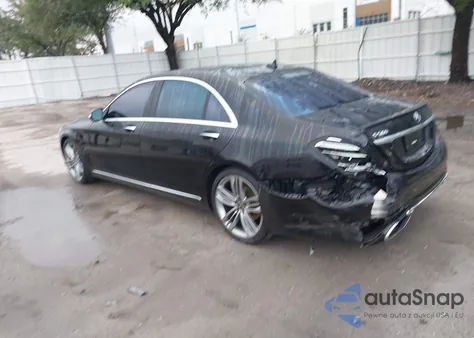 2018 Mercedes-Benz S 560 z USA, uszkodzony, nr VIN WDDUG8DB3JA371856